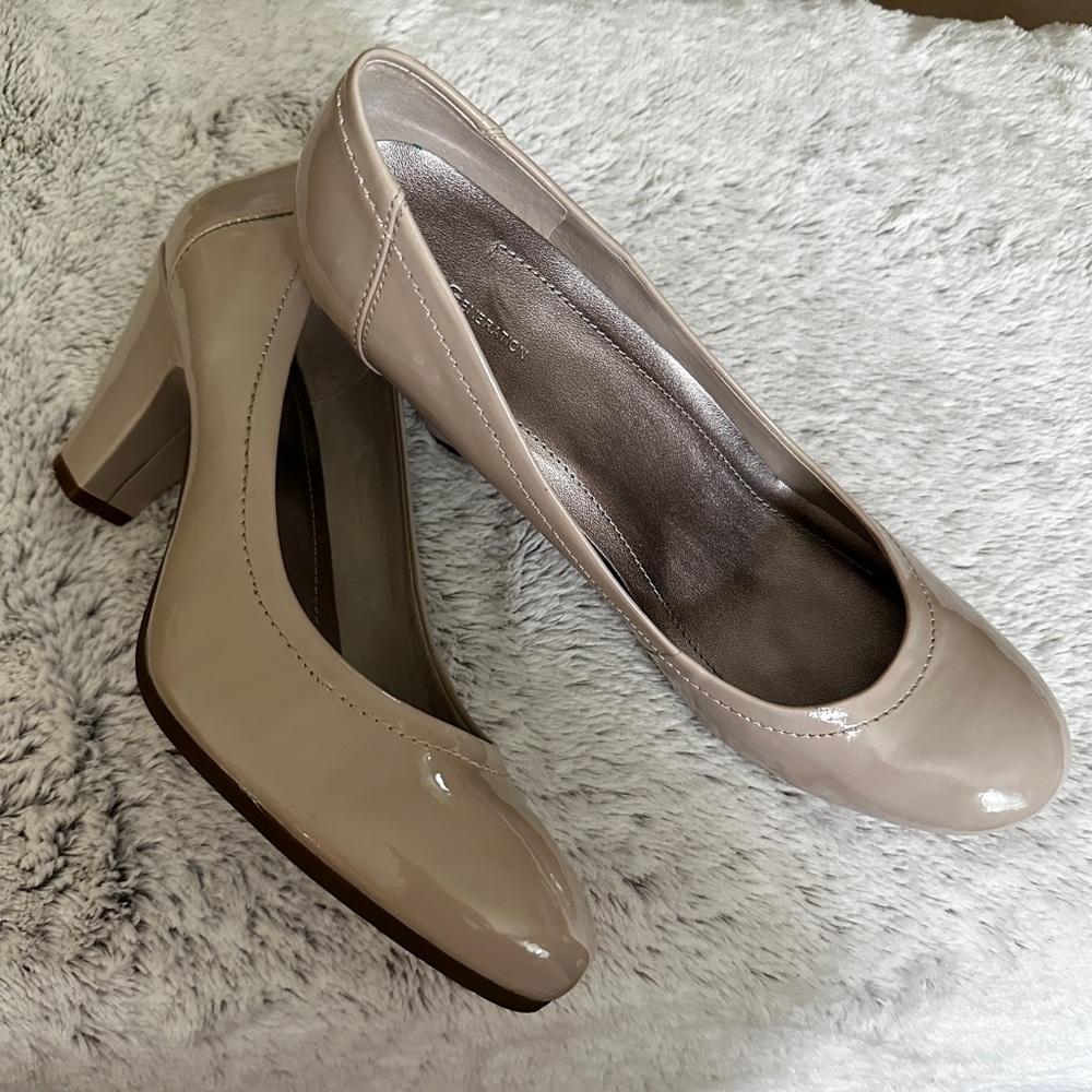Sized 10M Patent Leather Nude Pump
